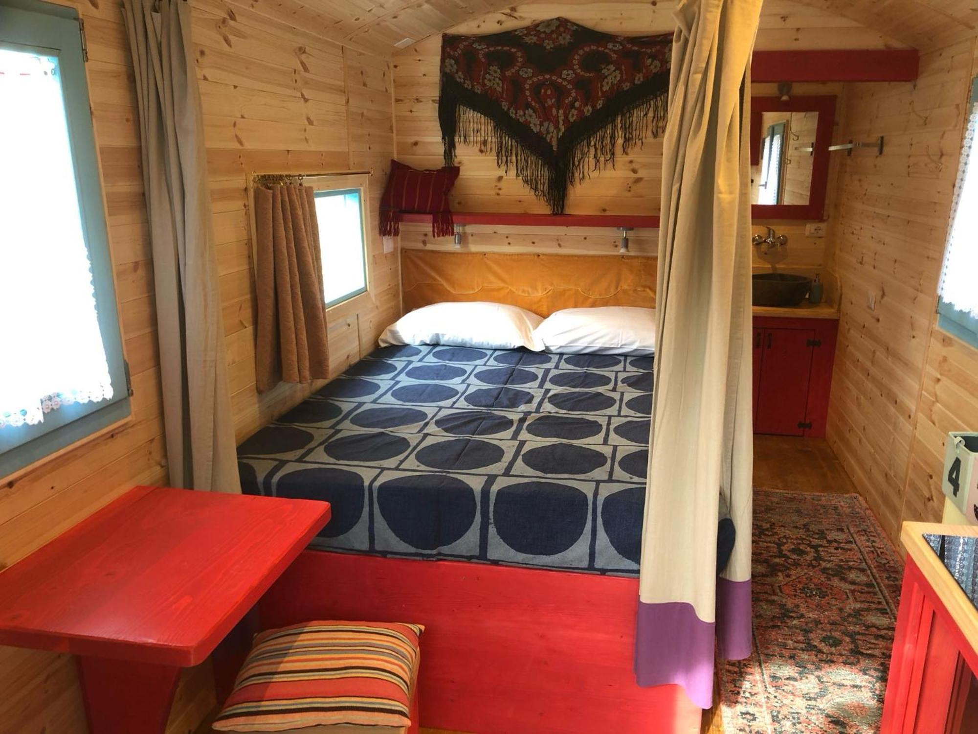 Agriturismo La Rovere - I Carrozzoni Gitani Коссано-Бельбо Экстерьер фото
