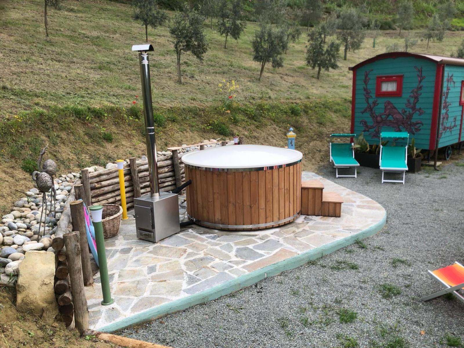 Agriturismo La Rovere - I Carrozzoni Gitani Коссано-Бельбо Экстерьер фото