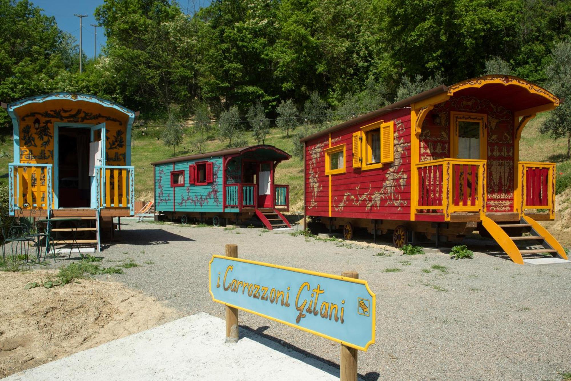 Agriturismo La Rovere - I Carrozzoni Gitani Коссано-Бельбо Экстерьер фото